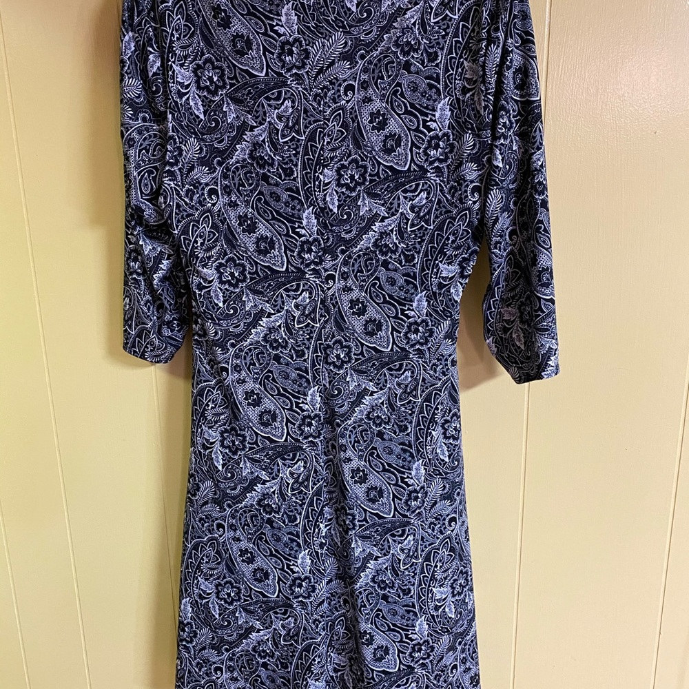 B-Slim Patterned Dress - Picture 3 of 3
